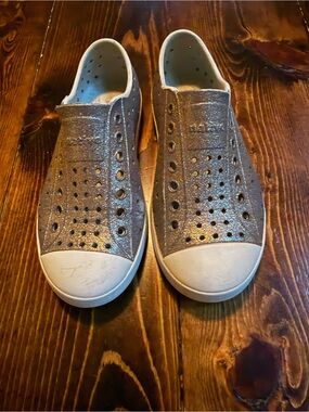 Native Metallic Slip-On Kids Sneakers - Pink Silver Glitter
